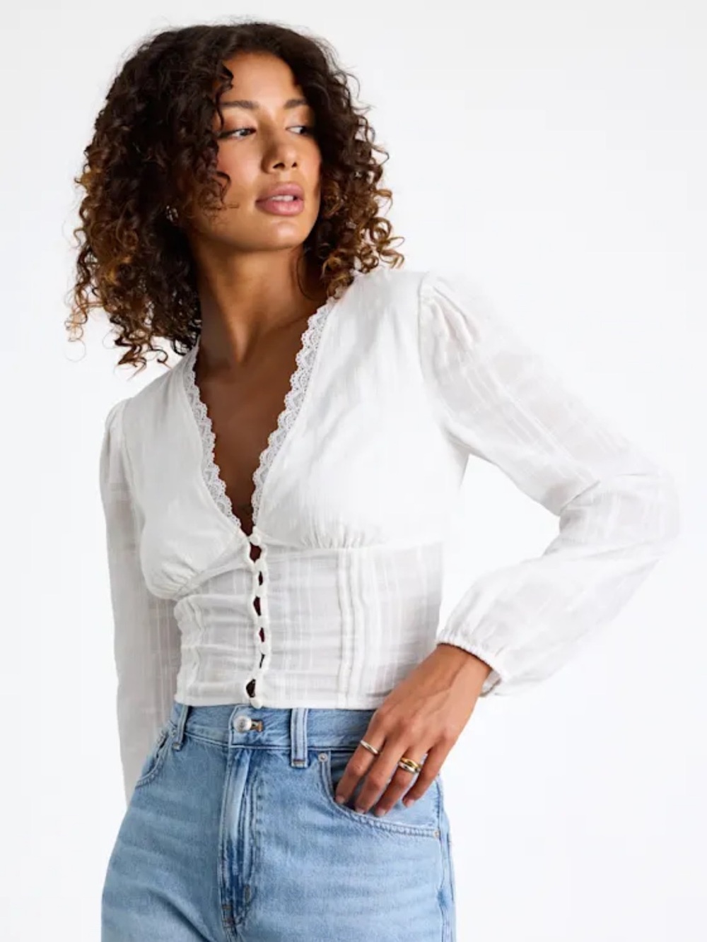 NWT! Lulu’s Keyra Button Front Crop Blouse Ivory Lace V Neck Sz M Long Sleeve